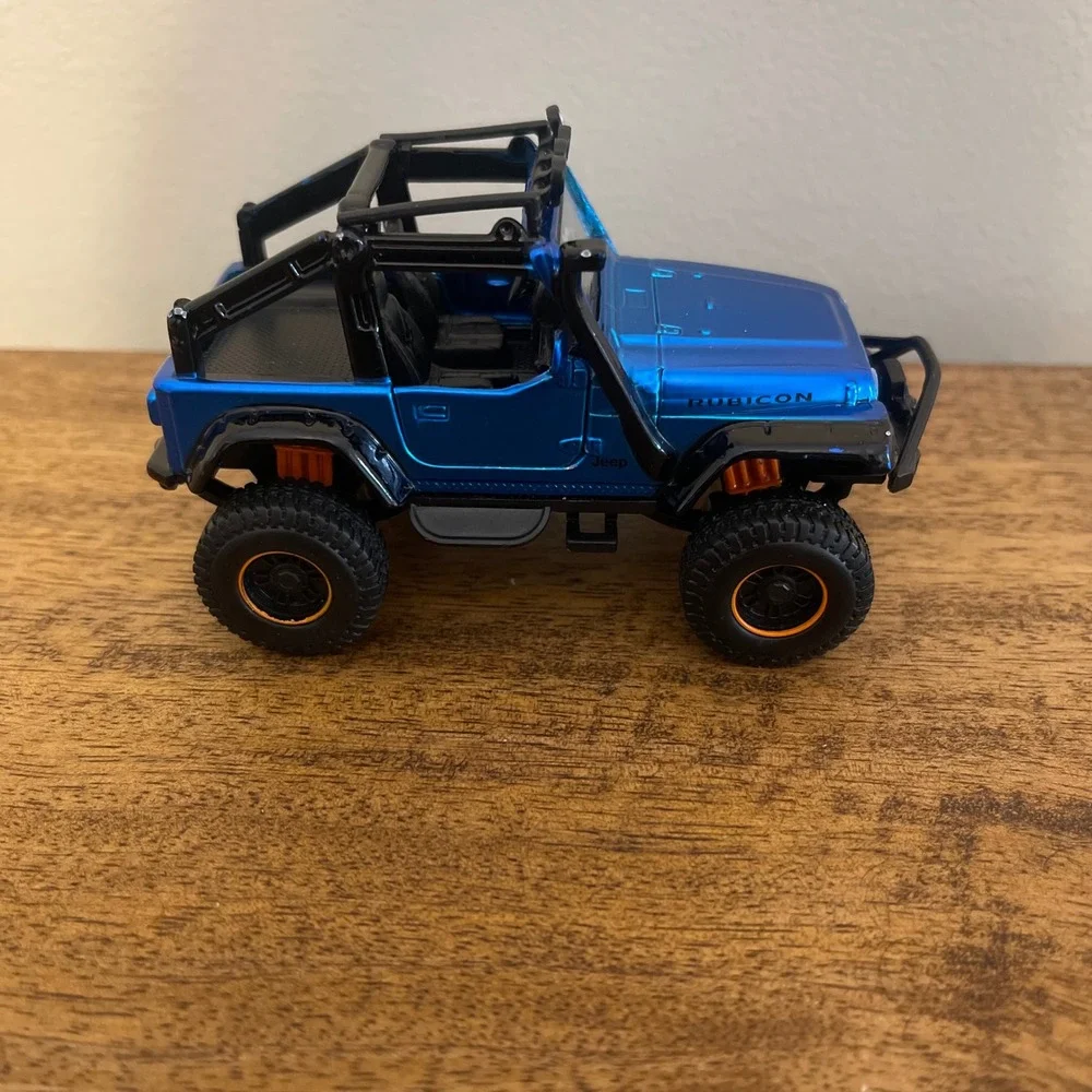 Maisto 1/35 Diecast 2003 Jeep Wrangler Rubicon Blue Off-Road Model Car